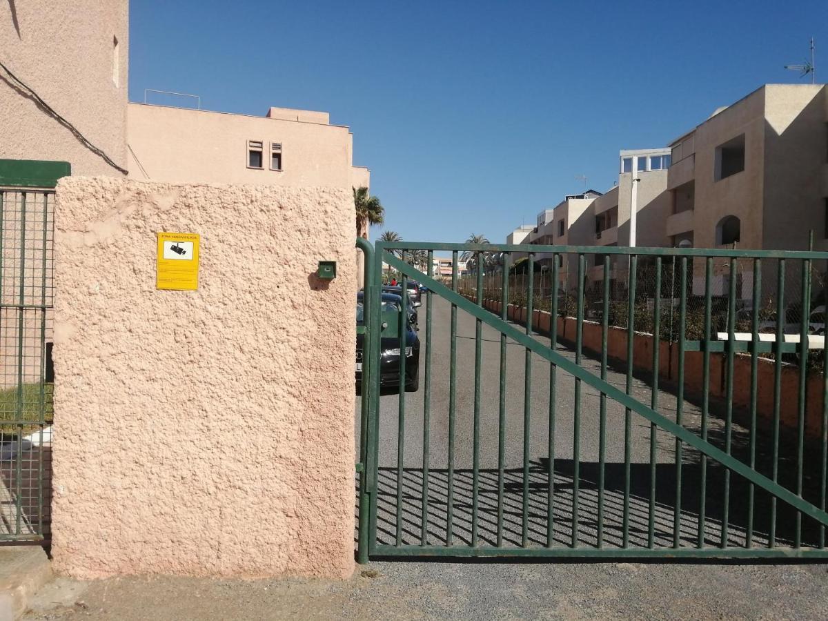Apartamento La Burbuja Almería Exterior foto